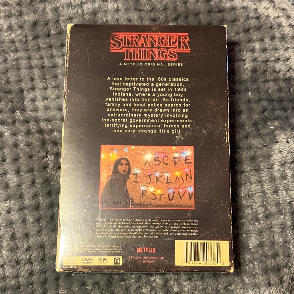 Stranger Things Box Set - Picture 2 of 3